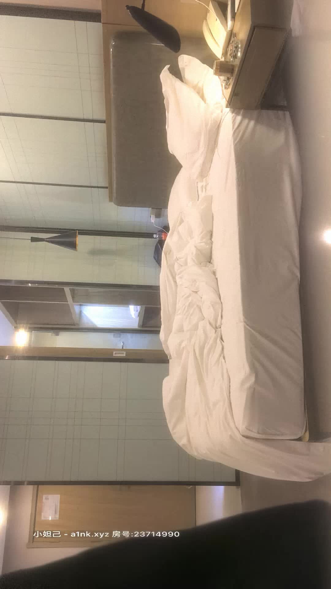 【ai高清2k修复】2021.3.13【91约妹达人】良家玩腻了换口味，约操上门兼职小嫩妹，苗条乖巧抱起来玩弄-151