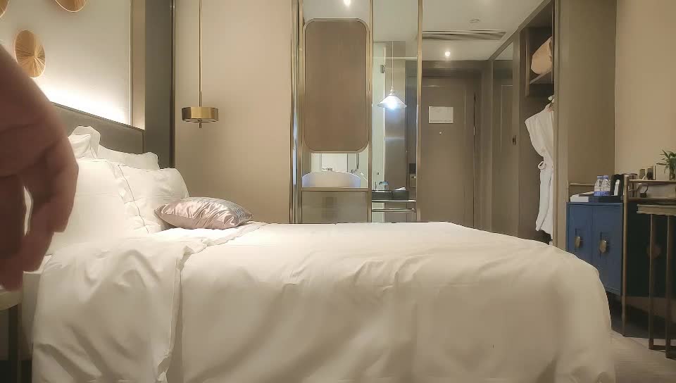 2048.cc@[原y版b]_049_小x马m寻x花h_啪p啪p第d三s场c_20210912