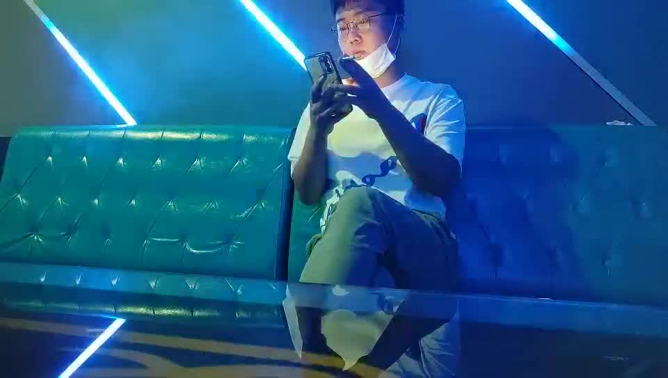 2048.cc@[原y版b]_035_探t花h唐t先x生s_ktv啪p啪p第d三s场c_20210909