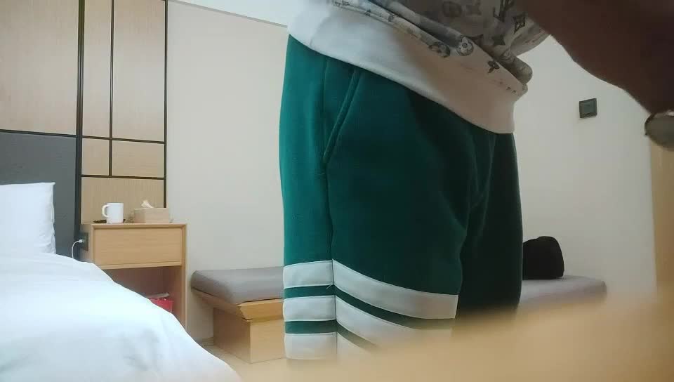 2048.cc@[原y版b]_042_我w是s探t索s者z_啪p啪p第d一y场c_20220101