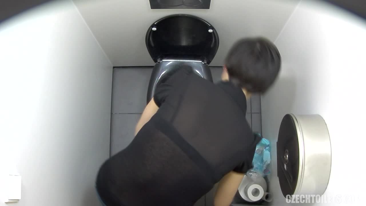 2048.cc@czech-toilets-69-1280x720-2000kbps