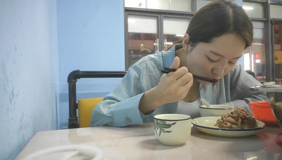 2048.cc@[原y版b]_029_胖p子z传c媒m工g作z室s_啪p啪p_20220404