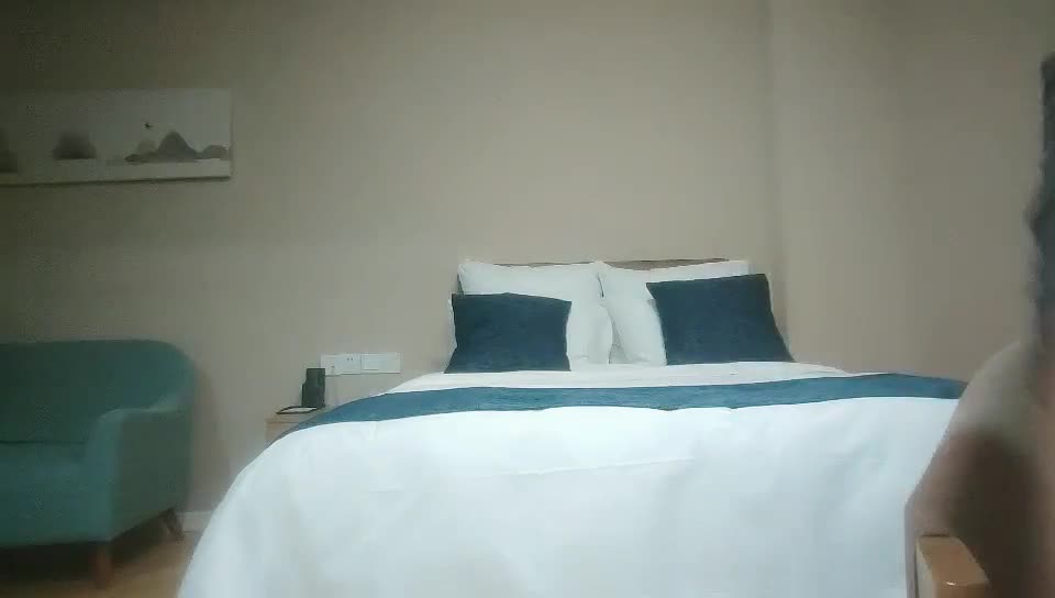 2048.cc@[原y版b]_047_小x黑h鸭y开k盲m盒h寻x欢h_啪p啪p_20211127