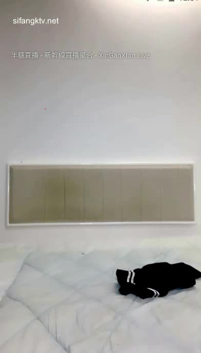 东南亚模特群p【亚洲水娃三公主】一男战3凤 足交口交啪啪花样百出【47v】 (15)