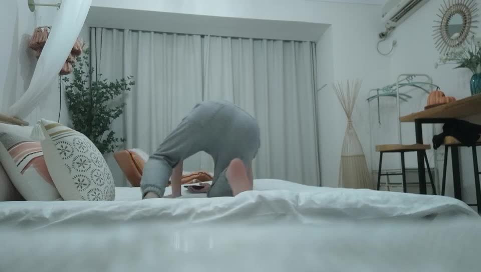 2048.cc@[原y版b]_024_换h妻q探t花h_啪p啪p_20220109