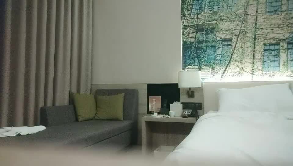 2048.cc@[原y版b]_049_战z神s小x利l_啪p啪p第d一y场c_20211018