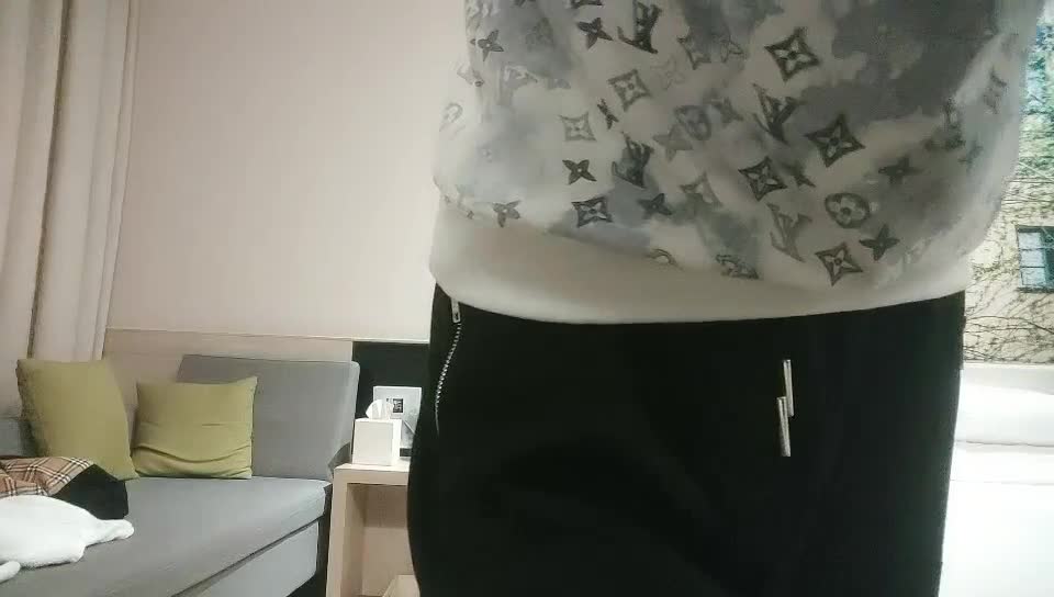 2048.cc@[原y版b]_030_利l大d无w比b_啪p啪p第d一y场c_20211104