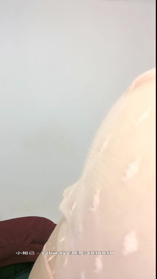 台湾小姐姐【倩宝宝 BloodMoon】遥控跳蛋道具大秀合集【 70V】 (14)