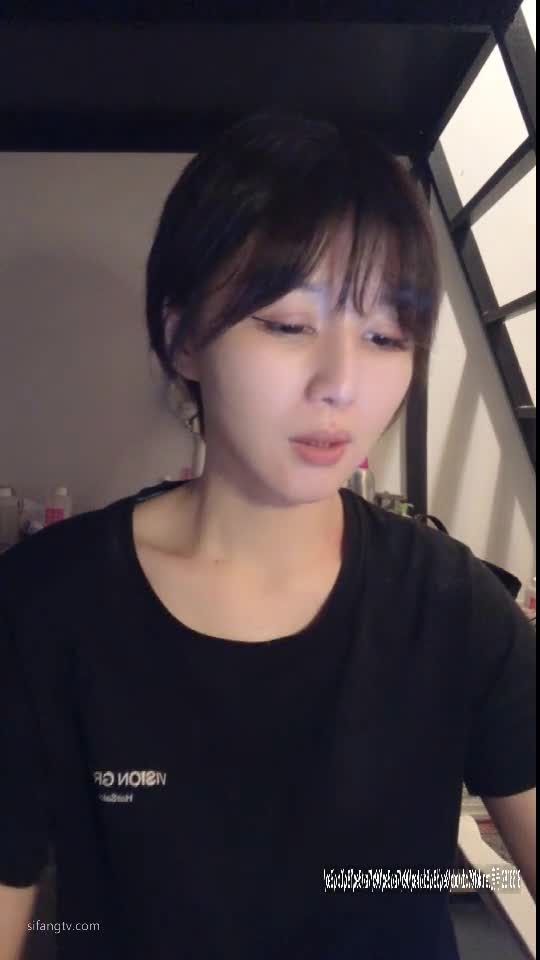 台湾小姐姐【倩宝宝 BloodMoon】遥控跳蛋道具大秀合集【 70V】 (12)