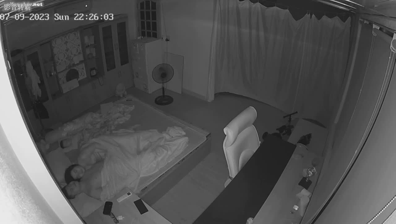 gc2048.com-2023-7月新流出黑客破解家庭网络摄像头偷拍 年轻小夫妻睡前啪啪六九互舔热身各种姿势侧入