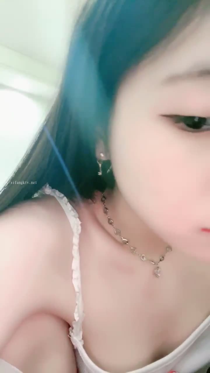 极品尤物小蝴蝶逼【对羊崽心动】嫩的不行~清纯女孩反差骚~道具插穴秒淫荡【82V】 (4)