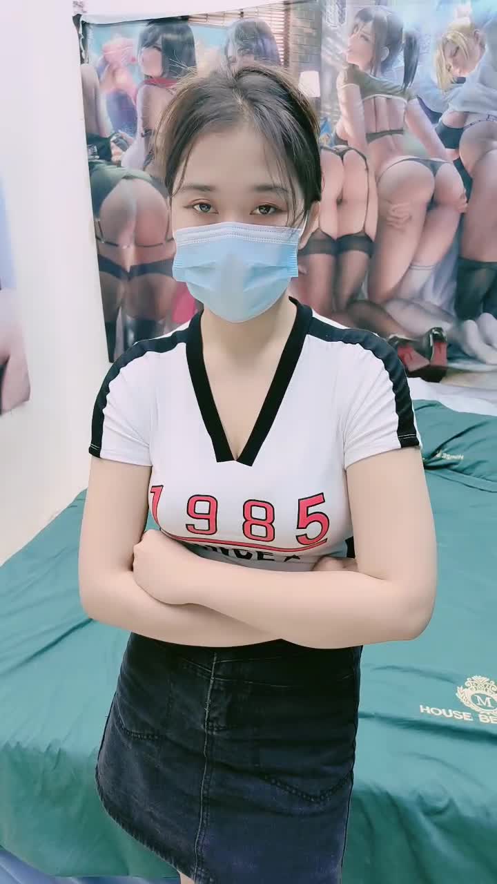 录无水~巨乳御姐~丰乳肥臀~P7【别再叫我妈妈】超大道具自慰~喷水如泉~淫语辱骂【31V】 (22)