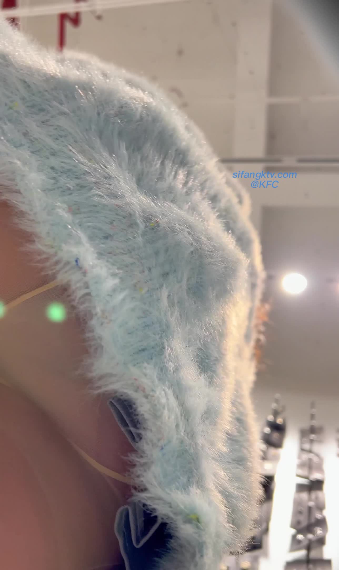 trump062【kfc-918】★★可爱靓女白丝袜套肉丝袜，短裙红内超清晰