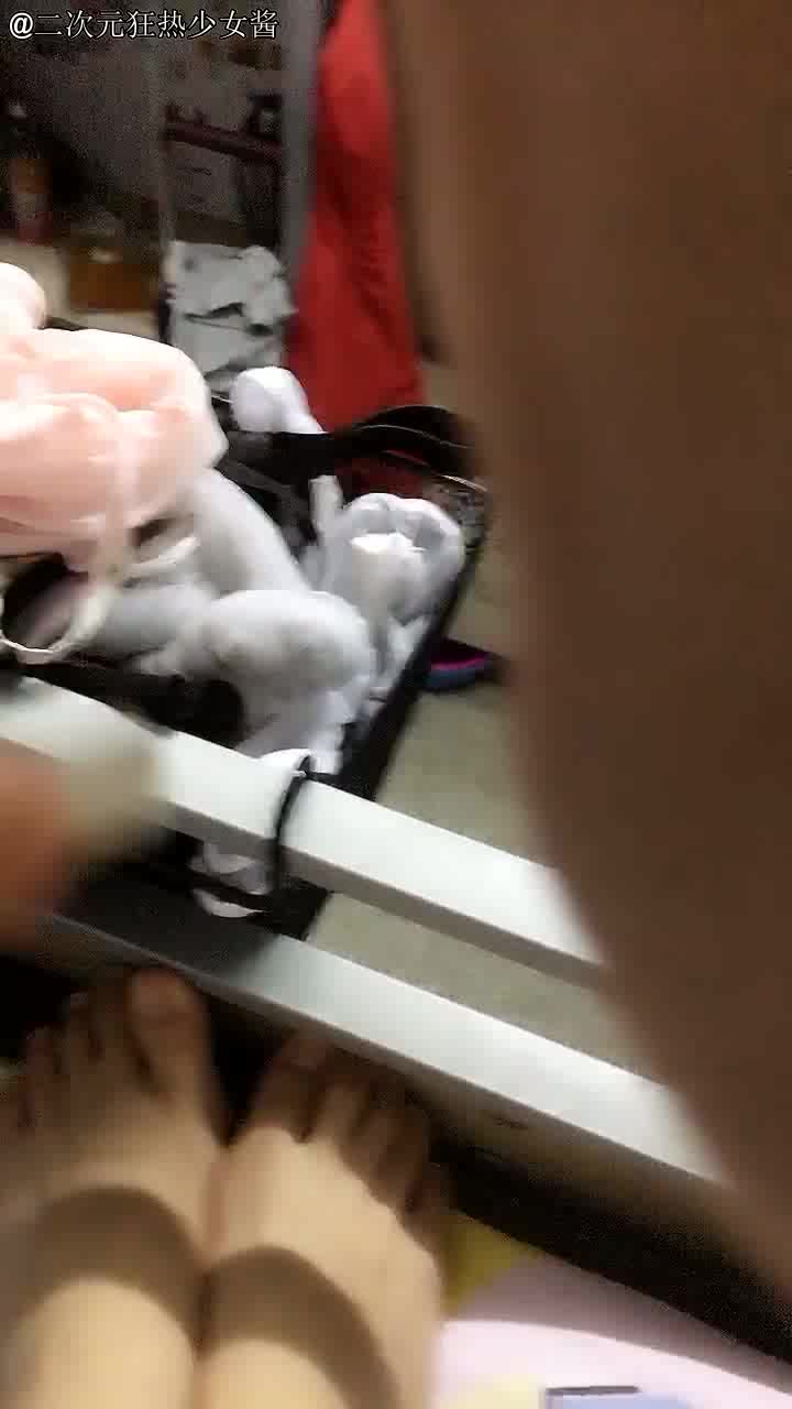 G奶在大学宿舍揉奶自慰【二次元狂热少女】 漂亮美乳爆奶 粉嫩美鲍 巨乳诱惑【57v】 (56)