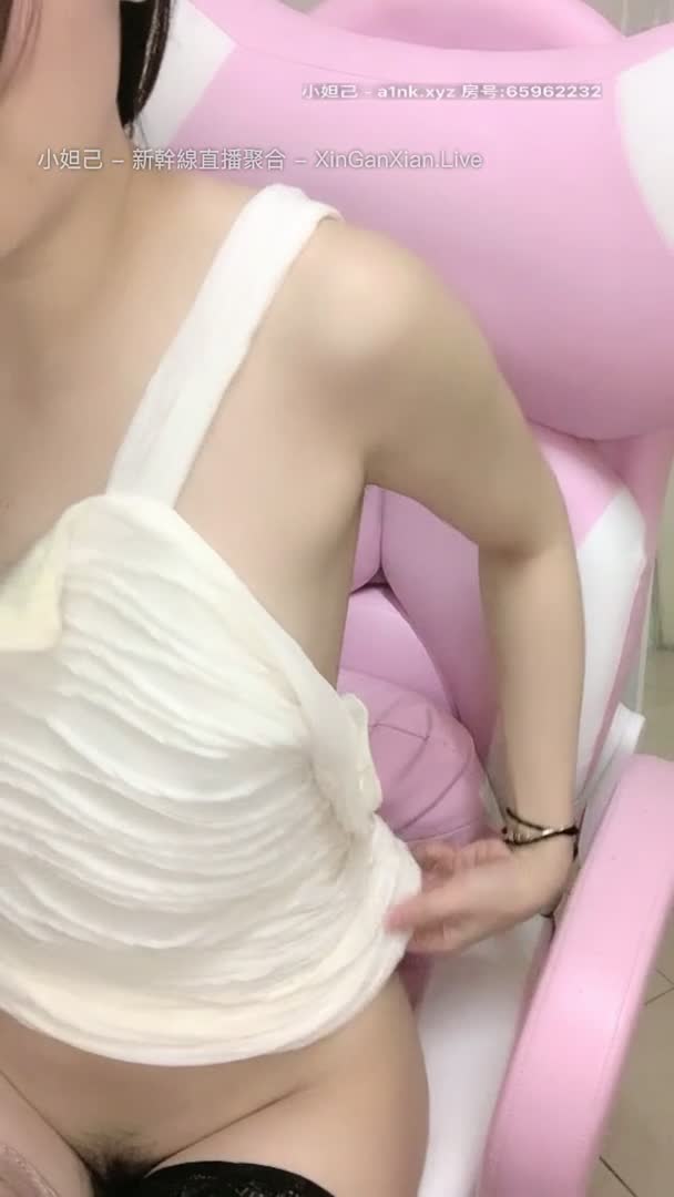 极品丝袜少妇【丝袜妖姬呐 】颜值身材都一流~丝袜控~大黑牛跳蛋自慰粉穴【63V】 (37)