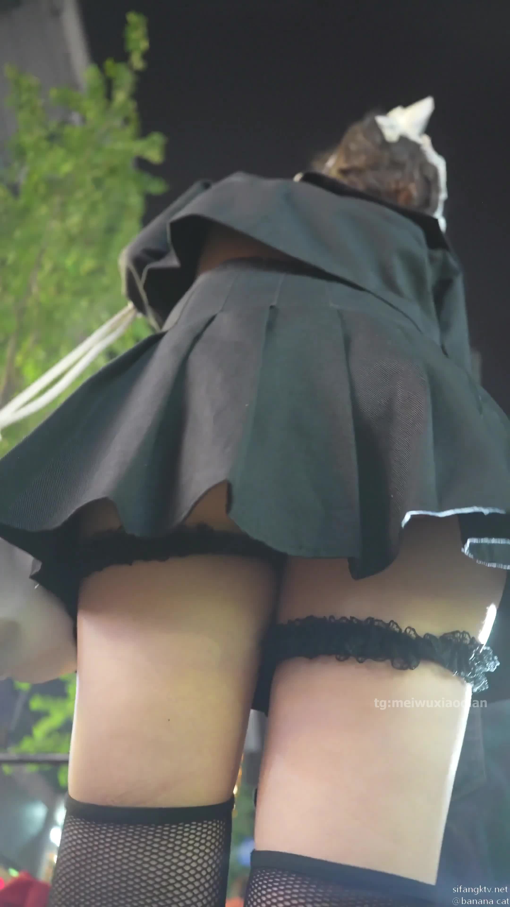 [banana cat] (bc-sss-023)美女穿情趣过膝袜配骚丁..弯腰拽腿环露性感肉臀