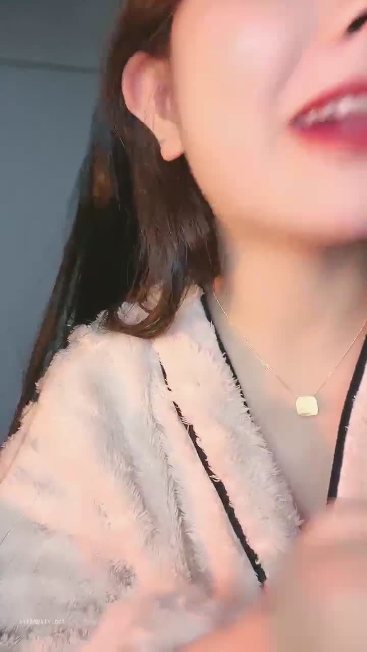 虎牙星秀大主播~火爆人气女神【人间尤辘】网红脸女神~道具自慰~致命的快感~骚水喷发【104V】 (52)