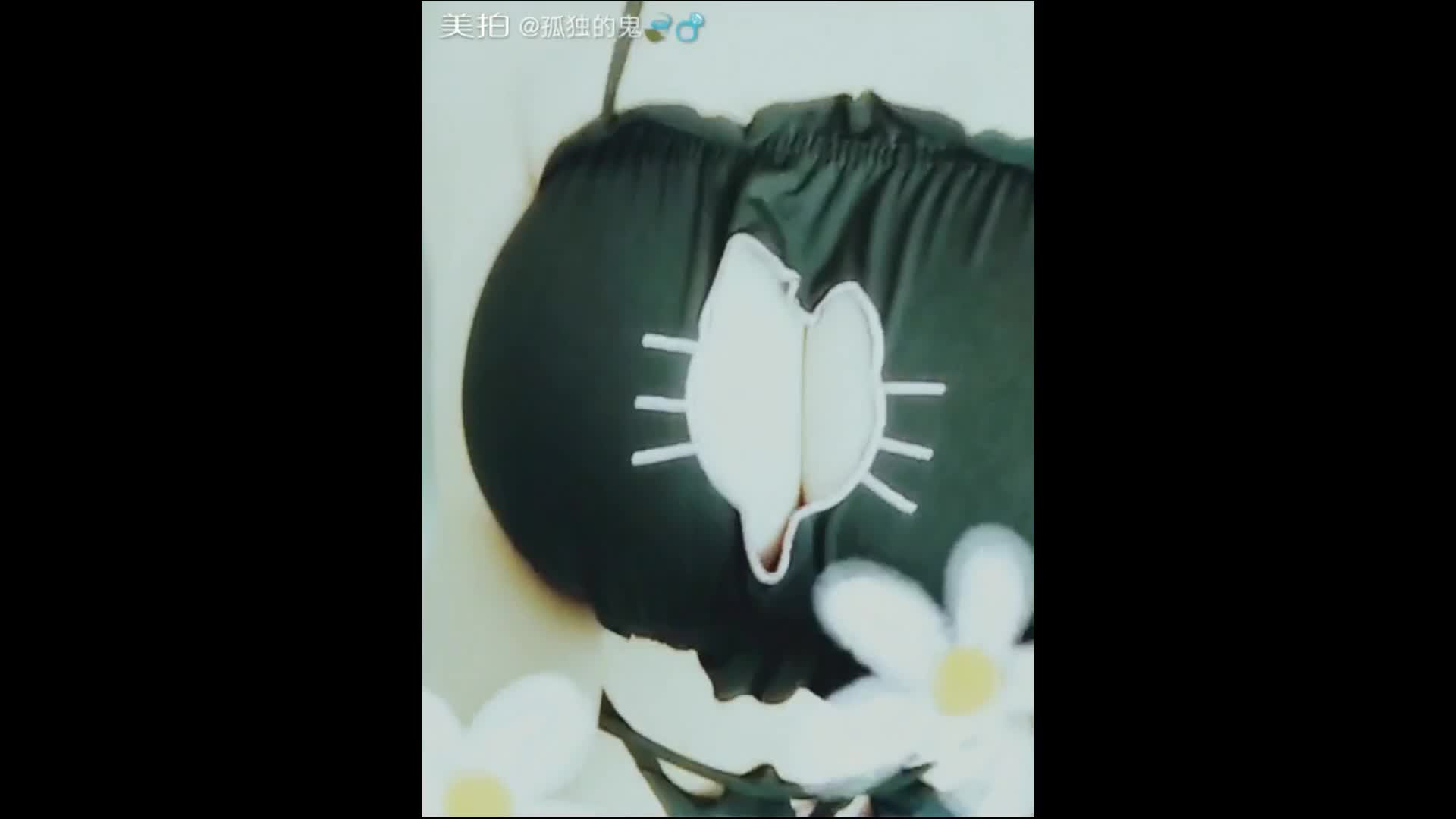 新晋网红二次元狂热美少女首爆处女新作 漂亮美乳爆奶 粉嫩美鲍 巨乳诱惑100% 高清私拍45P 高清1080P完整版