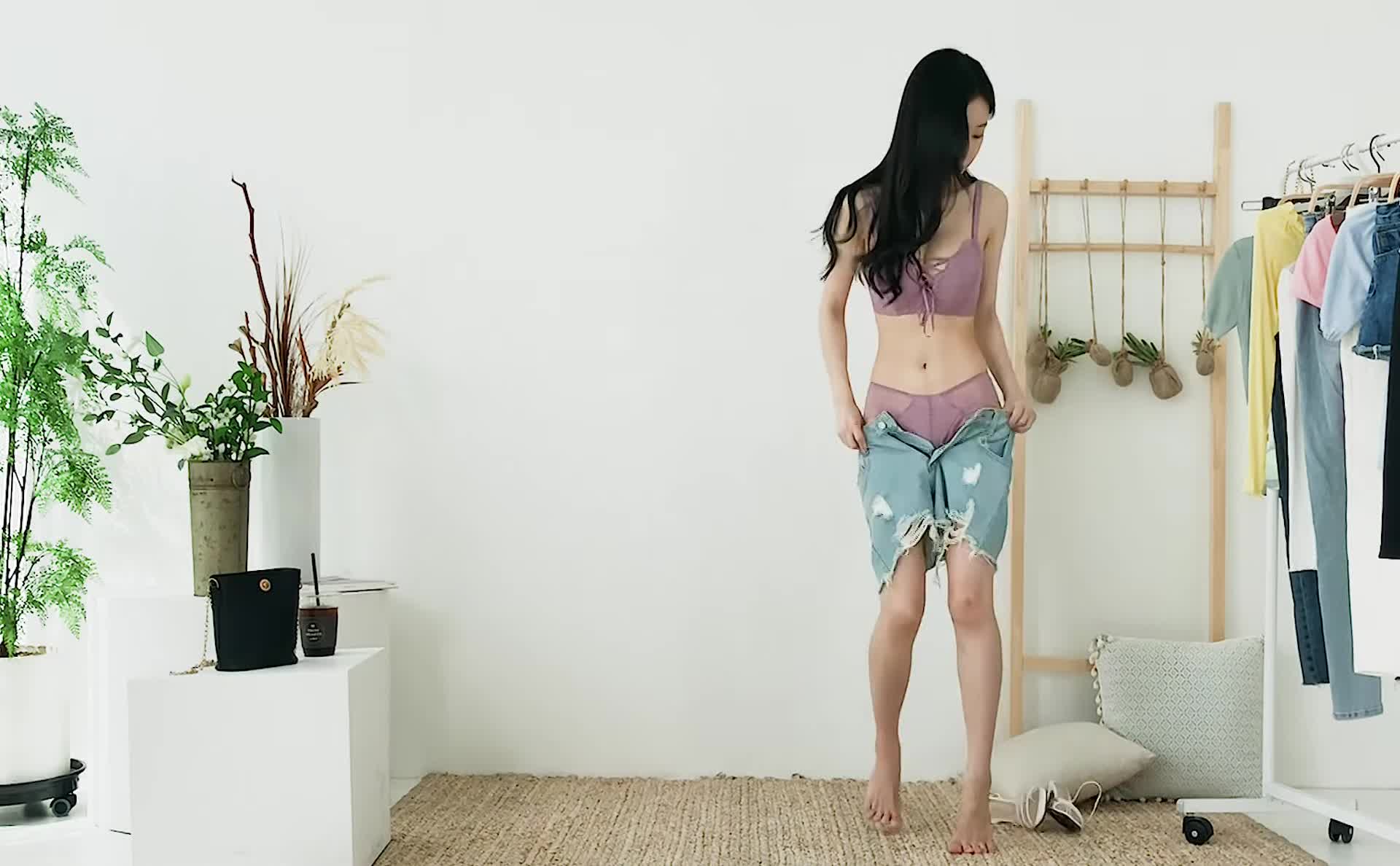 油管로미하우스 ROMIHOUSE内衣丝袜秀【208V】 (204)