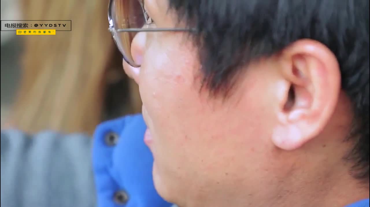  12-30
主演：内详 
导演：内详 

三流电影导演，千峰与新聘请的助理导演美英一起去大阜岛献爱心。不过，去大阜岛只不过是借口而已，千峰真正的目的是迷惑不知道业界情况的美英来满足自己的性欲。千峰的妻子恩宇也准备和儿子的足球教教练成奎一起到大阜岛进行出轨的旅行。大阜岛是千峰和恩宇夫妇在恋爱时期经常去的地方。巧合的是，一对夫妇在隔壁的民宿中享受了一夜的约会。不知道彼此的存在，在同一个空间燃烧着彼此的身体……