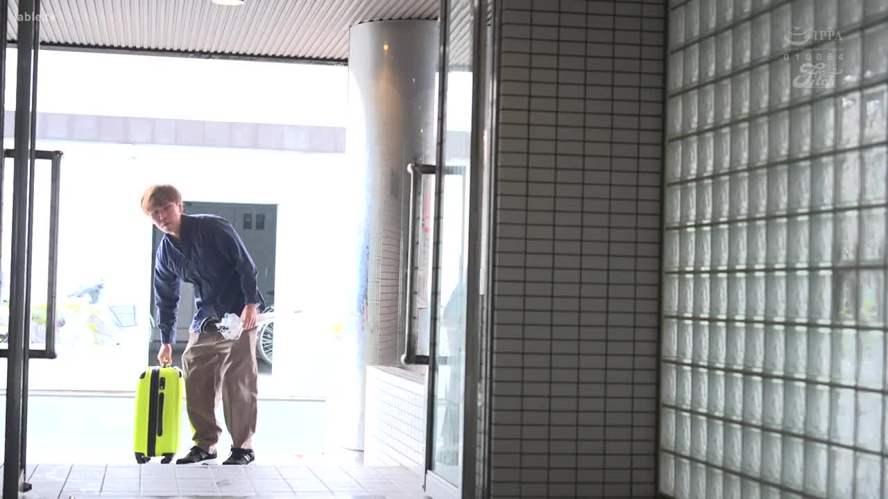 FPRE-074 专属决定第一弹！！美丽人妻的甜蜜蜜接吻跟高级性感性爱！叔叔的都市老婆 疯狂诱惑来自乡下的我 
#佐野由真 #眼镜娘 #出轨 #人妻 #巨乳 #中出