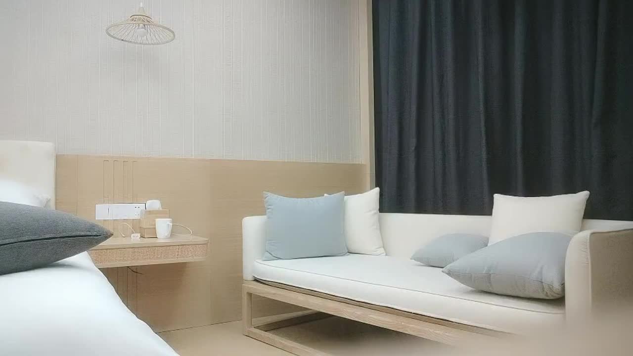 2048.cc-双飞两美女 哥用力别停继续 东北妹子真耐操小哥不停轮流猛怼两闺蜜 边操边摸逼超级享受 也累的够呛