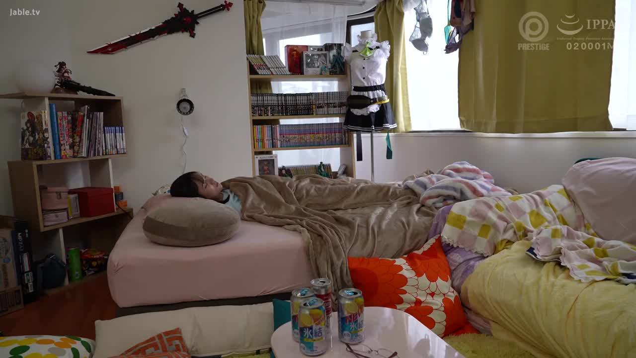 ABF-159 不爱工作的妹子 没工作又是个宅女 性慾却很强 干物美少女回想大肉棒的快感！
#凉森玲梦 #兔女郎 #cosplay #深喉 #巨乳 #少女