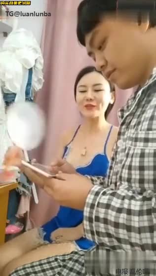 姐姐在家勾引弟弟，最后被弟弟强奸