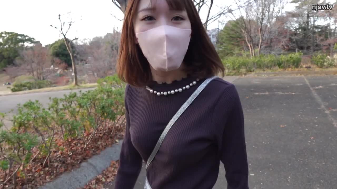 番号:FC2-PPV-4380444         
发行日期: 2024-04-12
标题：第一次拍摄照片和露脸！ - -！ - - 限时3天！ - -！ - - 丝袜陷进去的F罩杯接待员，是个享受快乐的时候无论在哪里都会流水的变态女人！ - -！ - -！ - -！ - - 摇晃她的大奶子并接受巨大的喷射洪水，她连续射精两次！
#短发 #6分