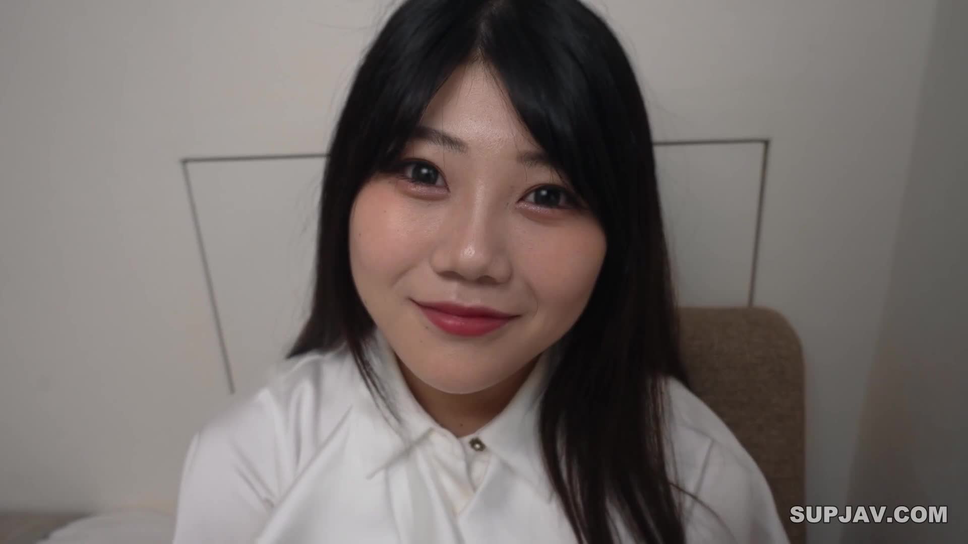 番号: FC2-PPV-3909534
发行日期: 2023-10-16
标题:搭訕白皙素人，脫下衣服才發現原來這麼騷～

#7分  #乳晕  #丰腴