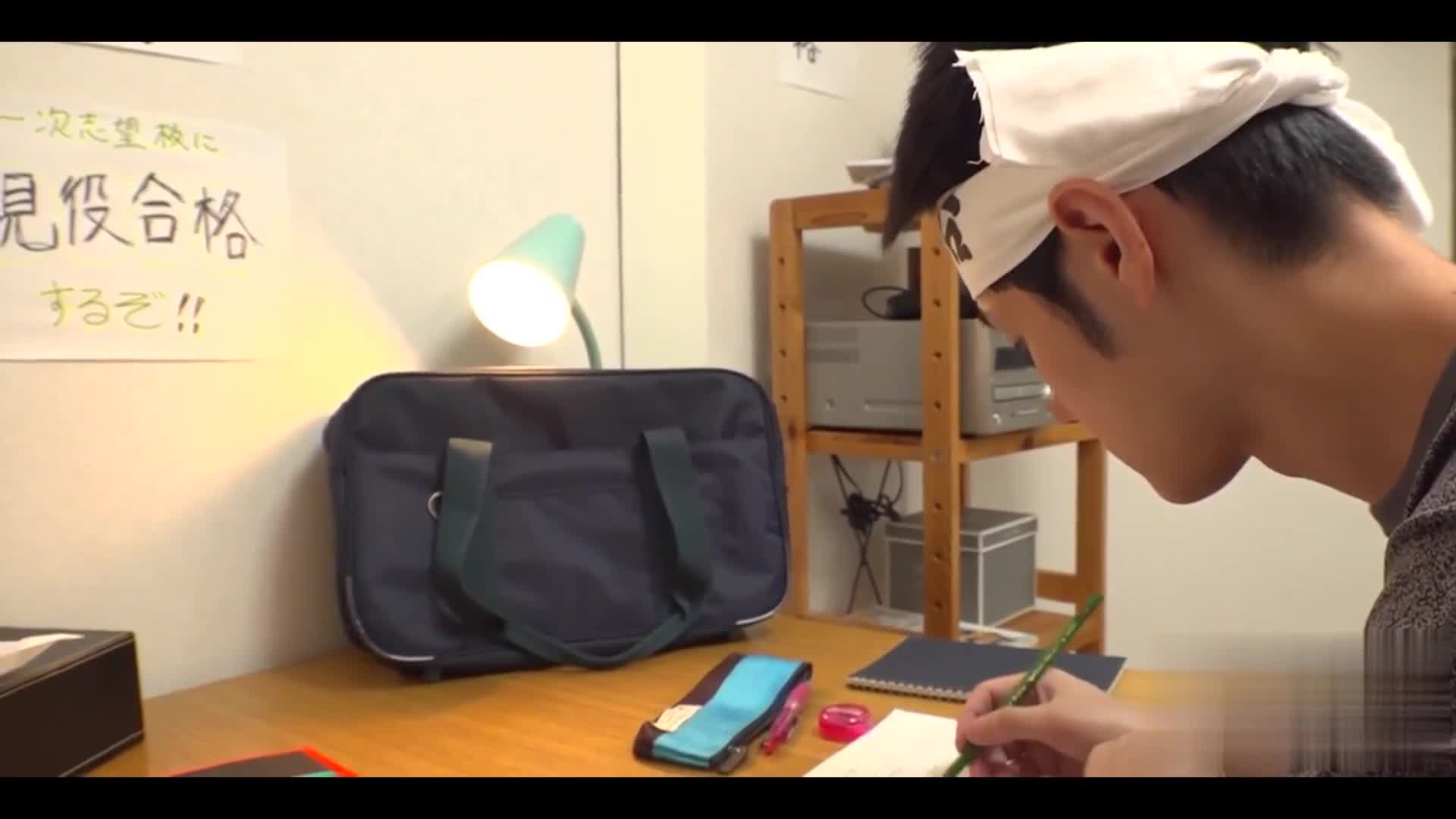 #日本三级  #继母的性专题讲座    #高清中字
继母的性专题讲座 HD中字