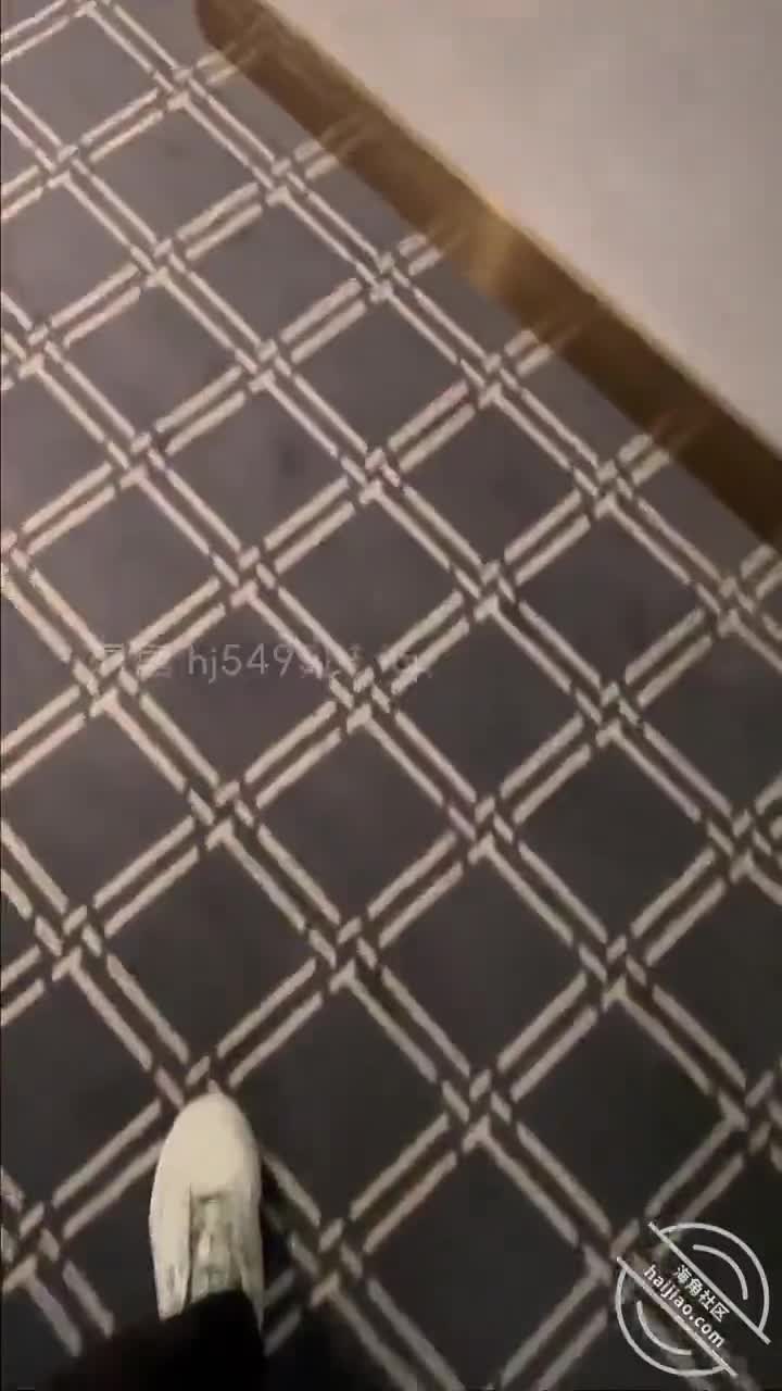 5️⃣1️⃣标题：【原创60分钟】国庆和姐姐酒店无耻乱伦，后入时故意拔套内射，让她怀我的种
作者：#会喷水的亲姐姐
发帖时间：2023-10-09 21:45:44
每次和姐姐做完爱以后我都会回味三天，每次都还会拿出视频自己做一下手工，这次同样还是一样，一到家我就立马坐在沙发上好好跟大家分享一下这次的“一言难尽”本次视频和文字很长，希望大家耐心看完
这一天真的是很精彩的一天，有着姐姐的陪伴我觉得是人生中最大的乐趣，从家庭到生活，从家里到家外，都能够想着自己有个姐姐无时无刻不在，留恋着她的肉体，脑子里回想着