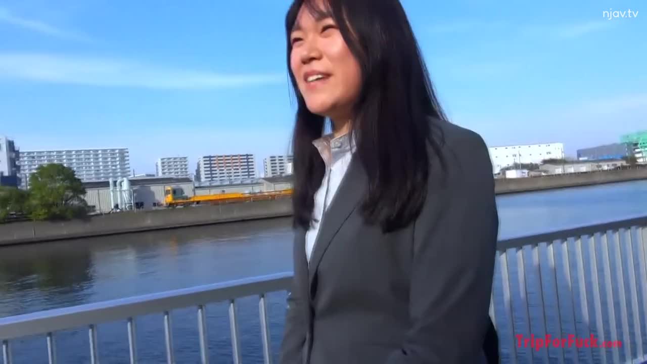 番号:FC2-PPV-4329852    发行日期: 2024-03-08标题：美丽的浅粉色猫。 - - 一位身材高大、相貌平平的办公室女士。