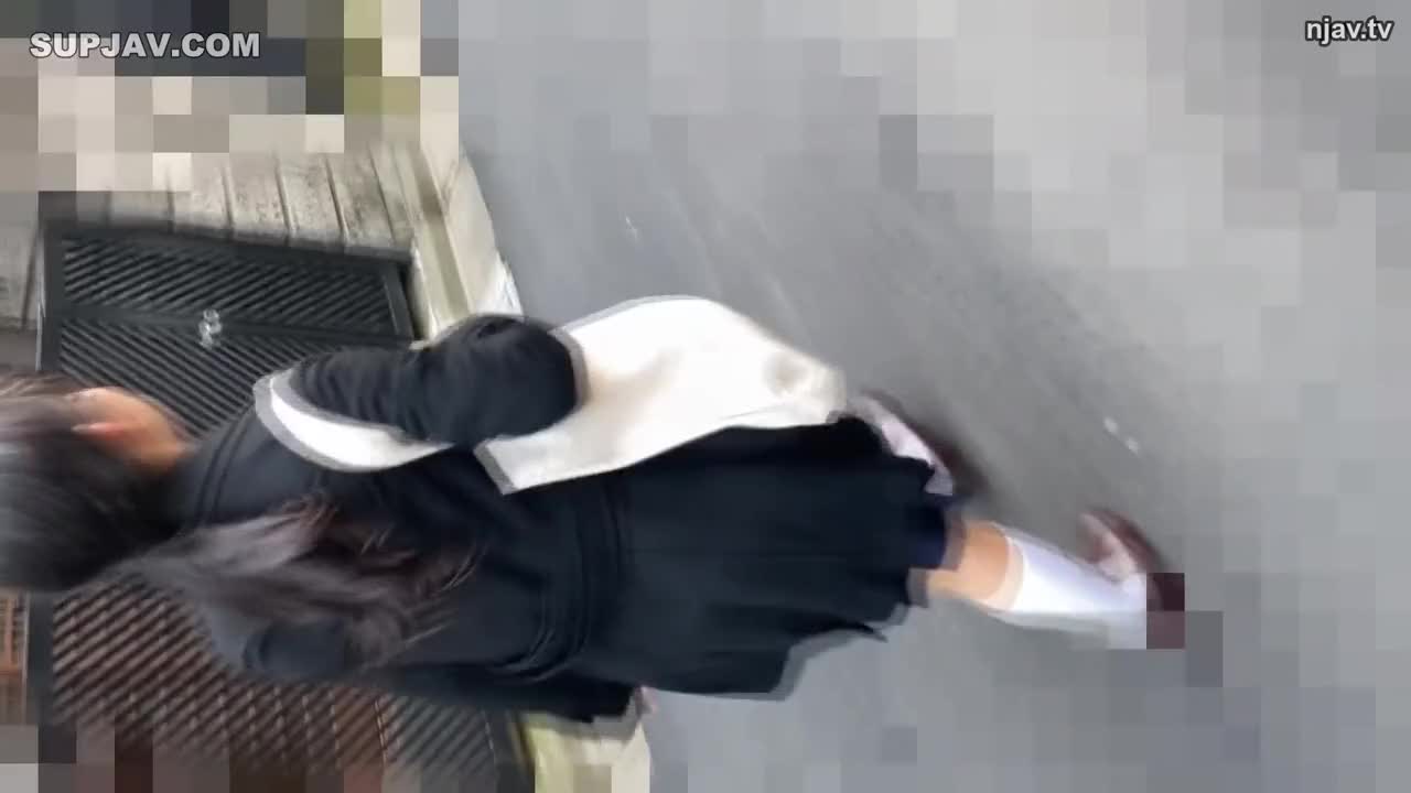 番号:FC2-PPV-4381698     发行日期: 2024-04-11标题： 钢琴课提早结束，性朋友太小，还有性教育