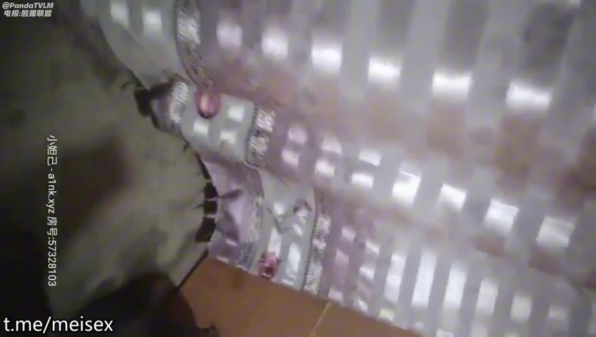 笑容甜美的足浴熟女