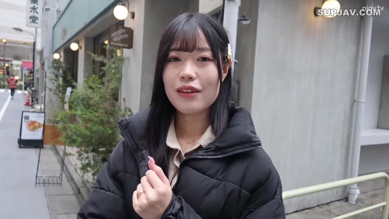 番号:FC2-PPV-4340132    发行日期: 2024-03-26标题：人妻_巨乳】与36岁苗条G罩杯名媛老婆的秘密会面。 - - 这是她的第一次外遇，她充满罪恶感地进行了不道德的性行为。 - - 她射了两次。