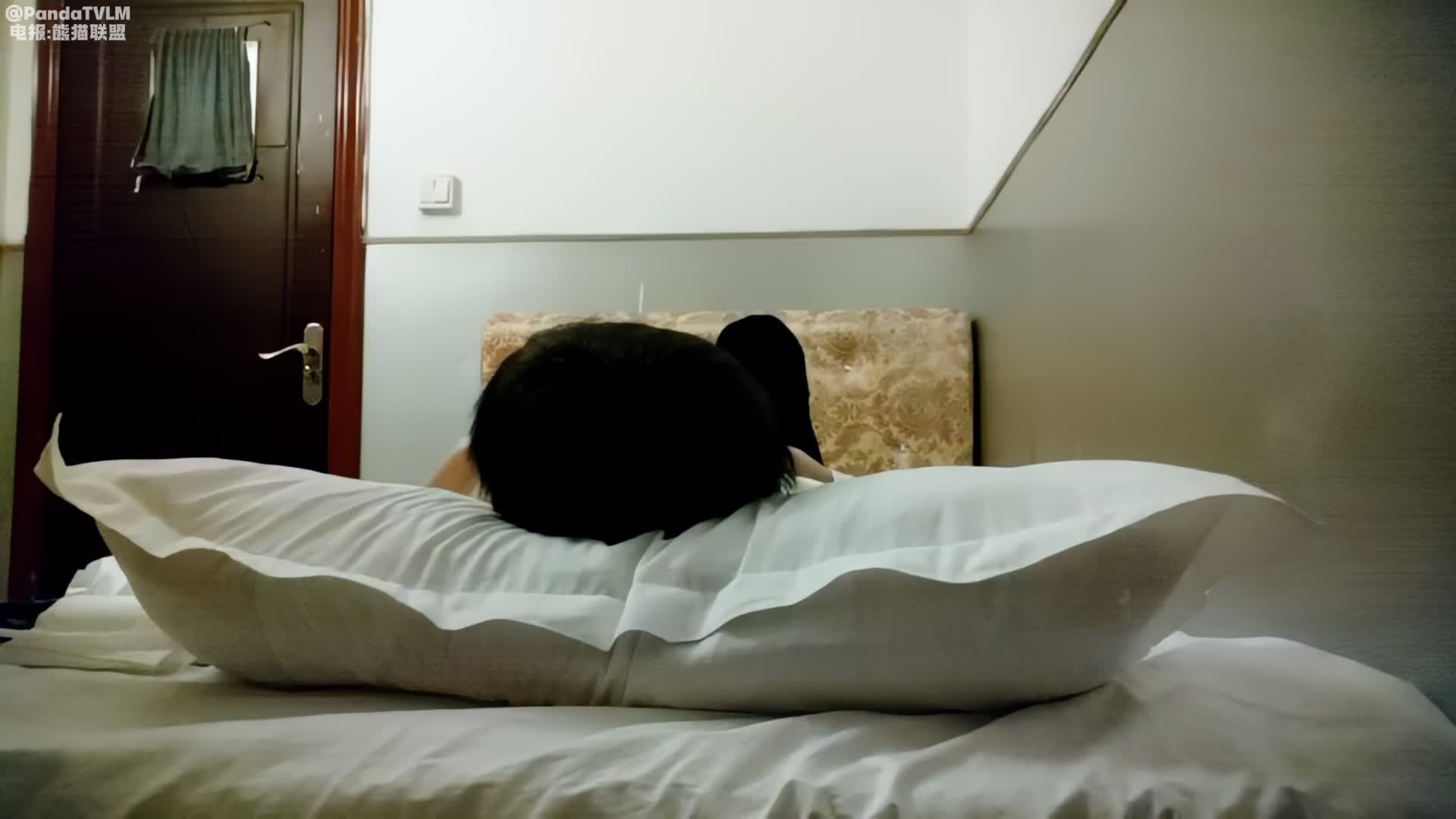 #熟女技师【秦总会所探花】，新晋探花，会所约操大胸人妻，风情万种颇有几分姿色，骚逼后入浪叫不止