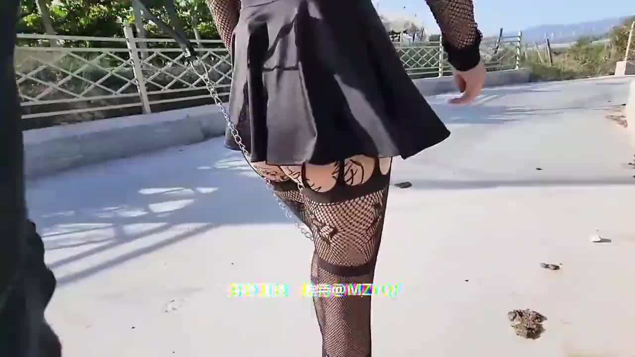 大白天露出，芬姬夏妓，肛塞狗绳好创意