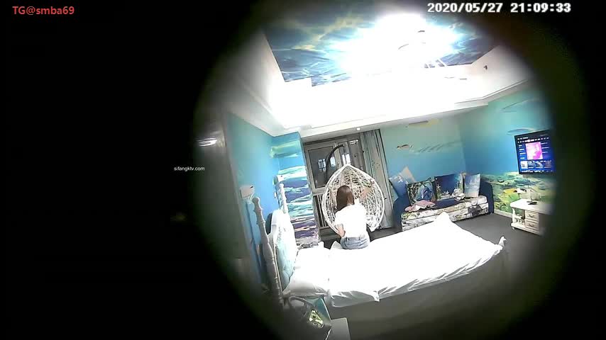 酒店偷拍极品大学生情侣 男友喜欢性虐,头戴内裤,掐脖子,扇耳光