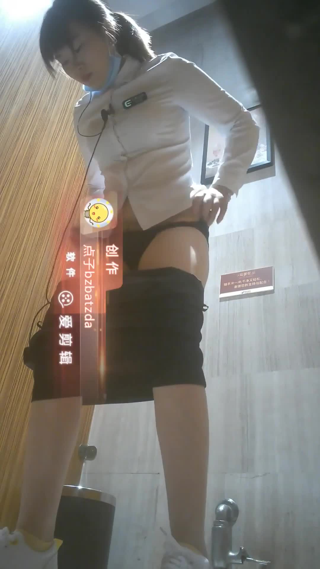 ri.bi-餐厅女厕全景偷拍多位女职员和美女食客 各种极品鲍鱼