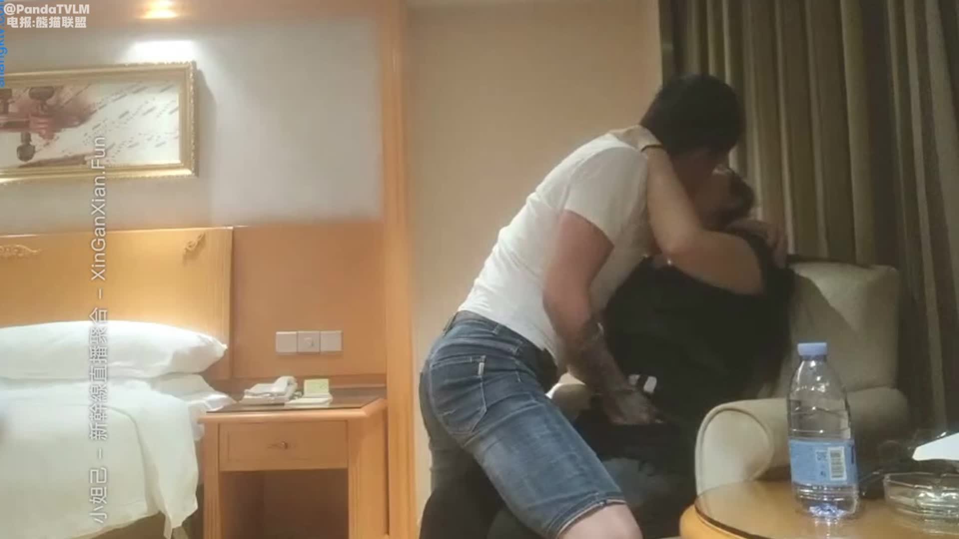 #熟女技师从足浴店带出的女技师 一条龙服务