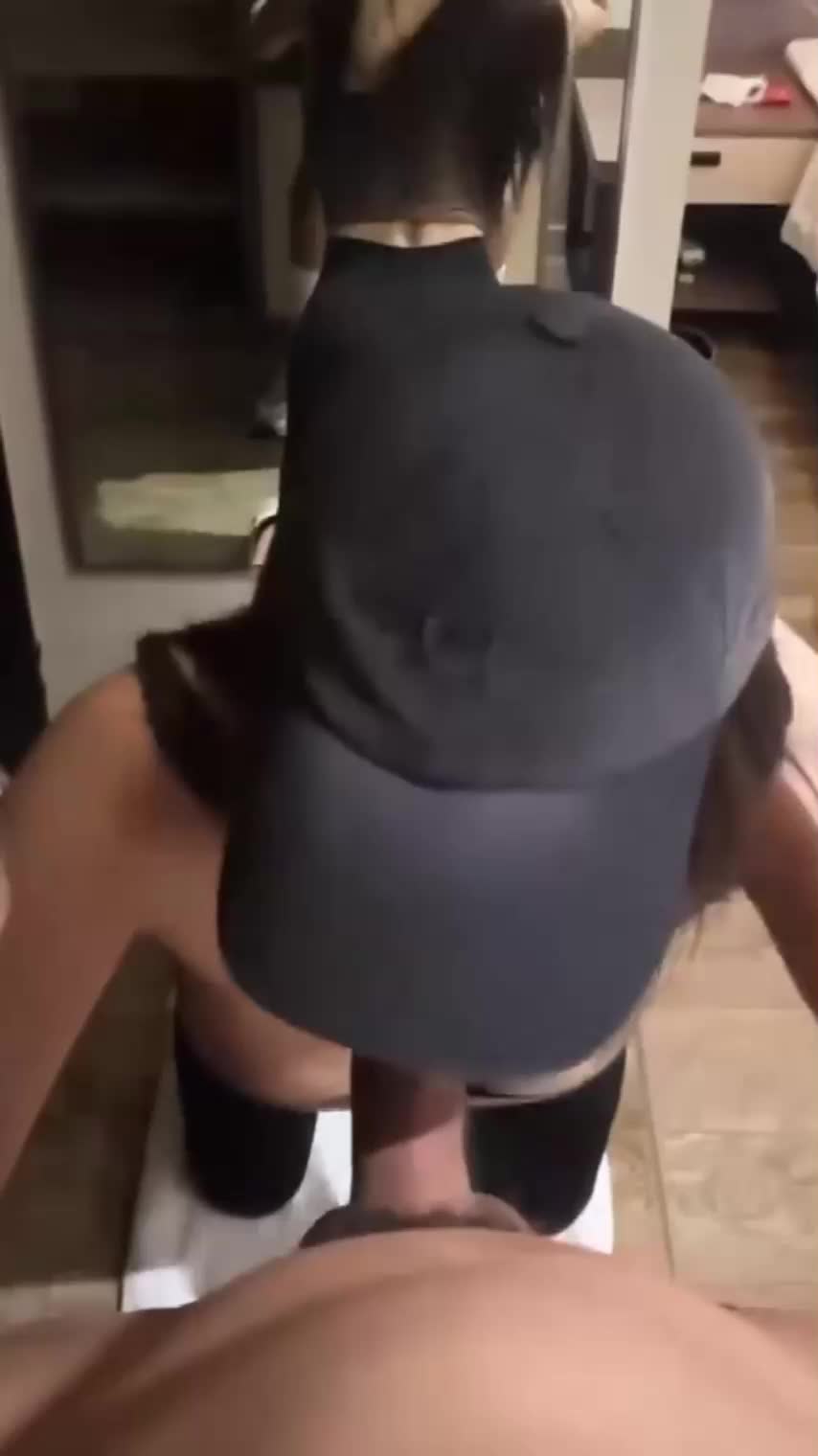 #口交 #偷拍自拍 #高颜值 #露脸 #后入
健身博主约炮实录八块腹肌身材帅哥在小红书上当鸭子骗富婆酒店打桩疯狂抽插拿着钱日着逼真爽