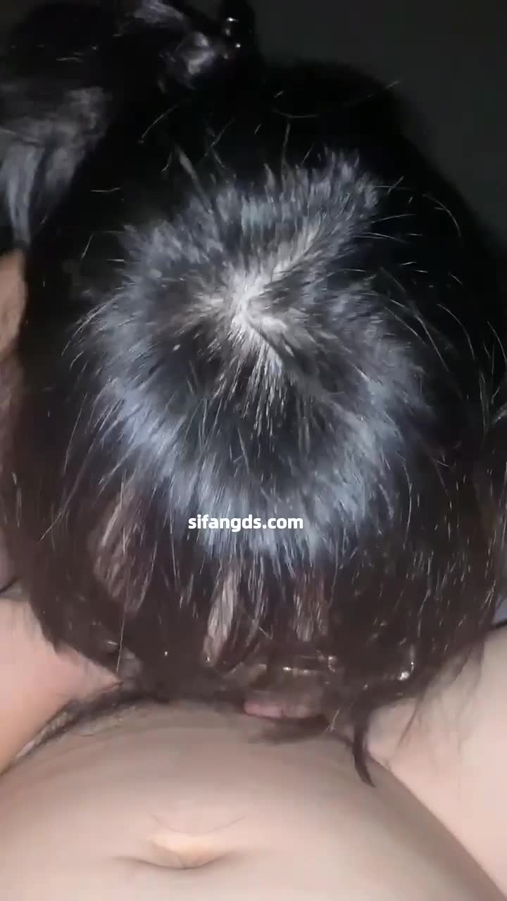 ri.bi-【绿帽淫妻】反差眼镜少妇，极品高颜值露脸人妻「SMMSMM」，约炮入珠单男，和上门推油男技师调情，被当作母狗多人淫趴调教