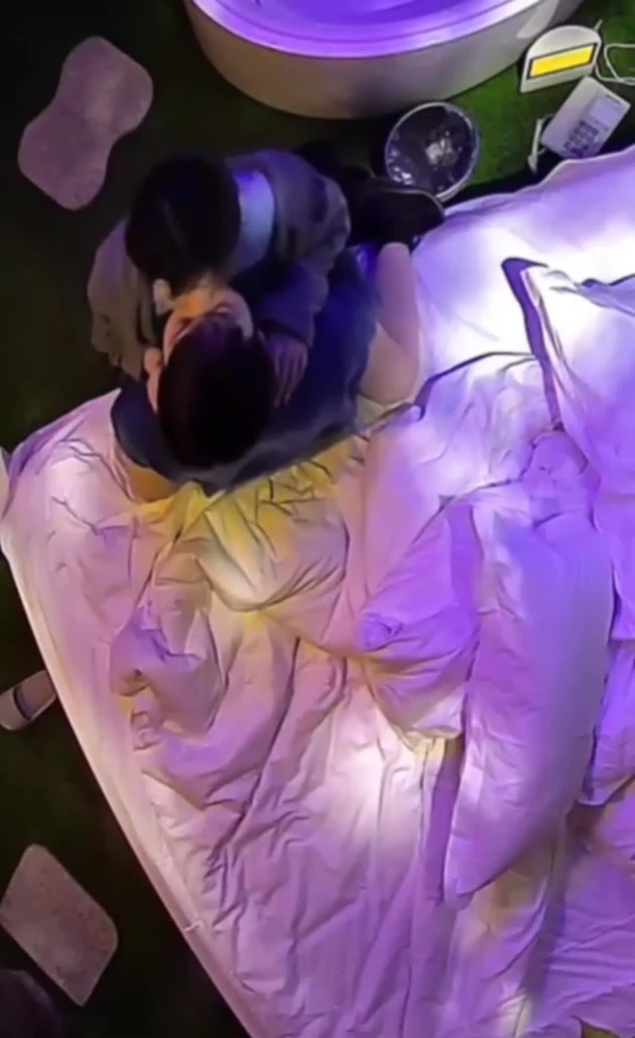 #女上位 #偷拍自拍 #狂插 #后入
大学城小情侣旅馆啪啪还自己记录