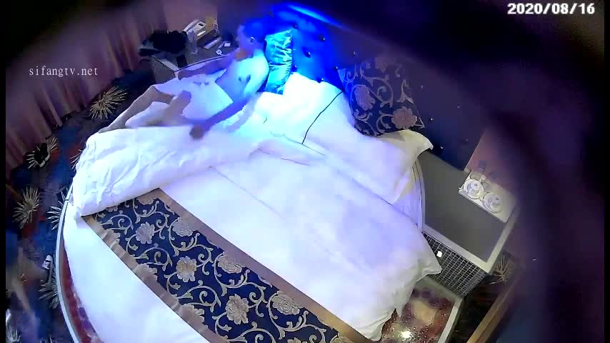 #口交 #偷拍自拍 #素人 #业余真实 #美胴
美女这莞式服务真棒