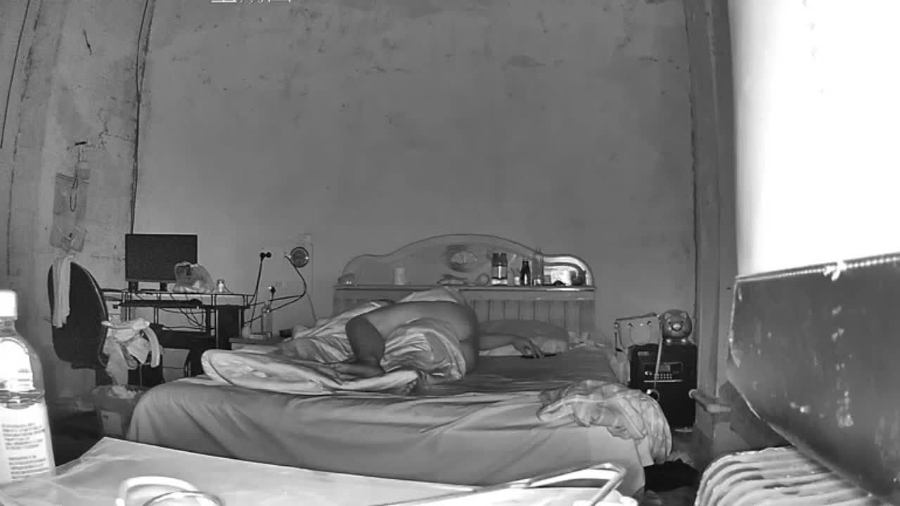 #偷窥 #淫荡对话 #偷拍自拍 #素人 #业余真实
有声监控农民工搭偷情搭伙过日子全程搞笑对话大姐被工友深喉差点插吐鸡毛吃到嘴里骂骂咧咧