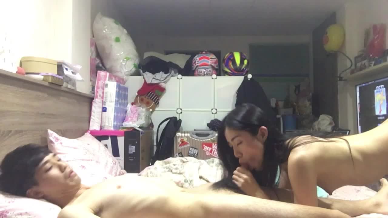 #口交 #偷拍自拍 #美女 #高颜值 #露脸
情侣泄密长腿女神和男友啪啪各种姿势都会很配合