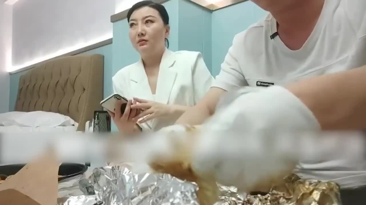 #熟女 #女上位 #偷拍自拍 #探花 #素人
精品探花阿姨一开始不愿意做起来后被她榨干