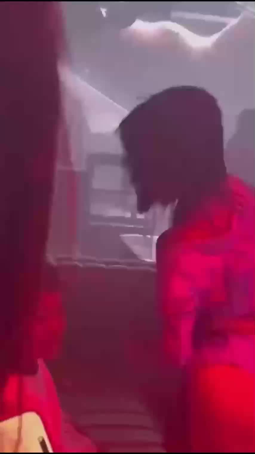 #口交 #偷拍自拍 #模特 #业余真实 #热点事件
糜烂夜生活直击夜店现场感受最真实的糜烂生活和尚小男孩挑逗真干和你抖音看到的完全不一样