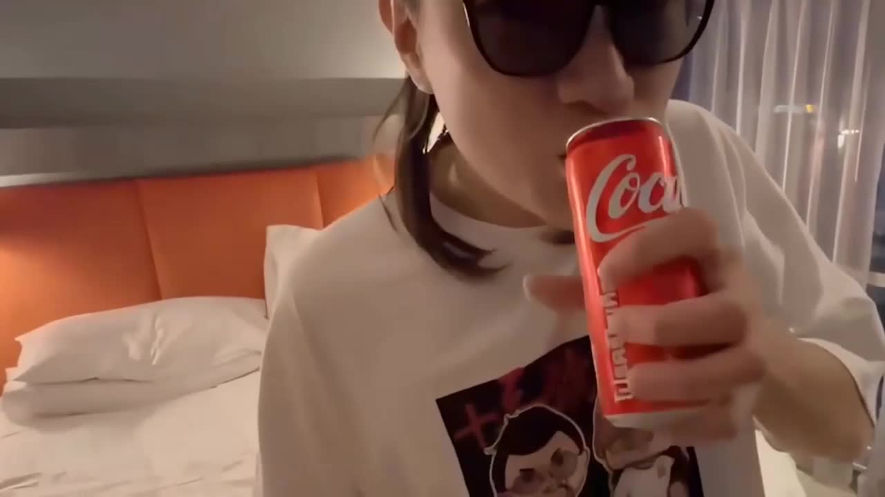 #口交 #女上位 #女性高潮 #偷拍自拍 #素人
情色旅游会讲中文的泰妹让恩凯兽性大发洗澡时已迫不及待来操嫩穴